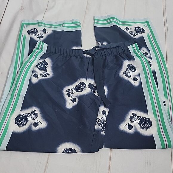 Victoria Emerson Other - 𝅺WOMENS Victoria's Secret Pajama Pants size Medium with Flowers Vintage Look